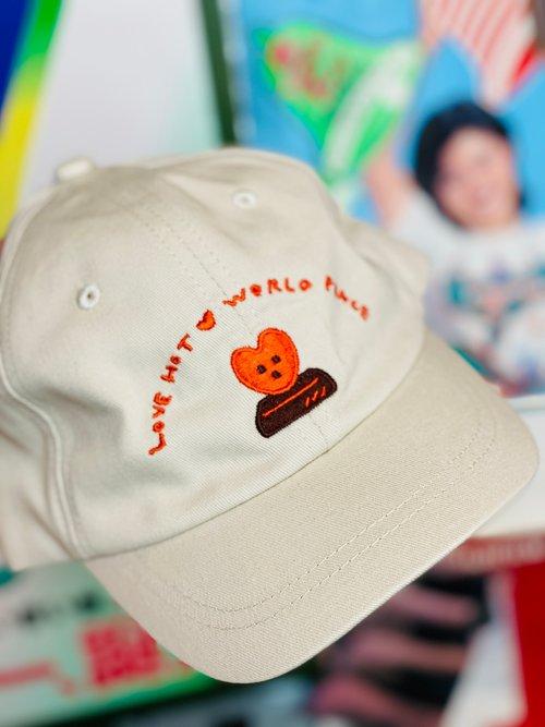 SNAPPP寫真私館-LOVE HOT刺繡老帽－米